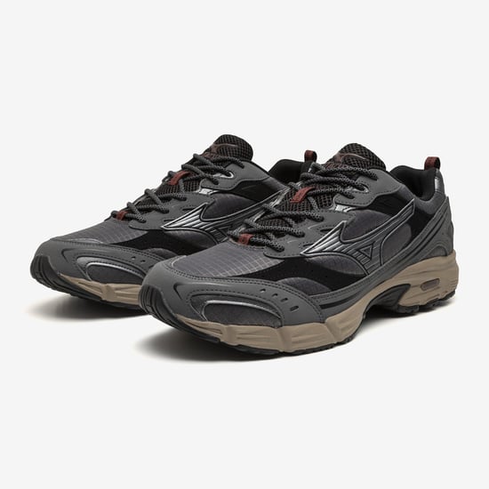 Mizuno - "MXR" Blockfarben Sneaker für Herren (Eisentor Grau/Silber/Syrah Rot) - Image 5