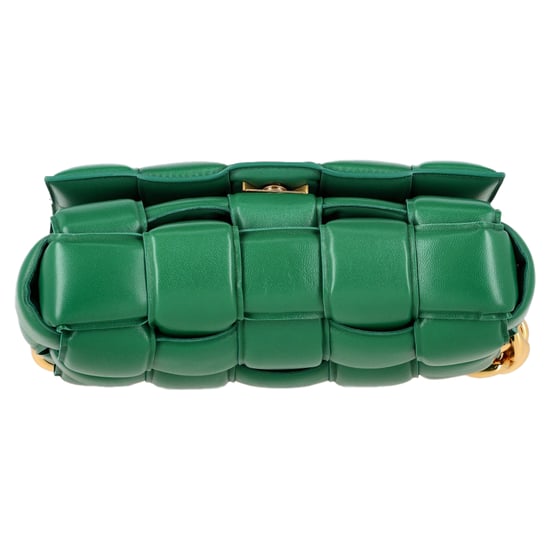 Bottega Veneta Gepolsterte Kassette Schultertasche aus grüner Leder - Image 2