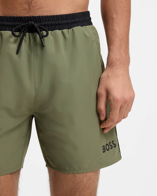 Sternenfisch Badeshorts in Khaki - Image 3