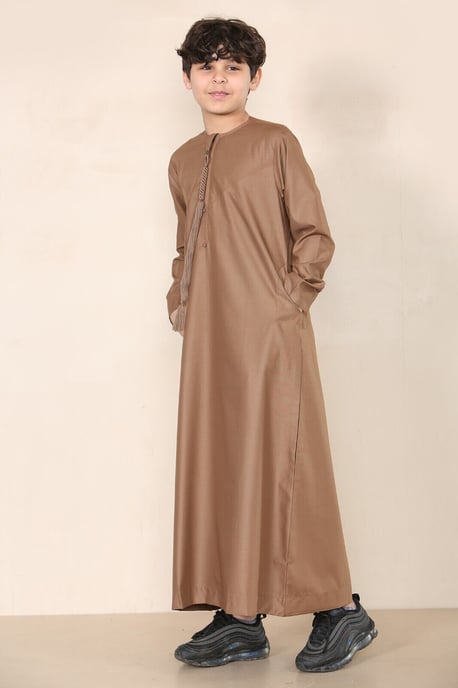 Brauner Thobe für Jungen, emiratische Jubba, islamische Kleidung, Kaftan, Eid-Kleidung mit Schnur und Quaste - Image 3