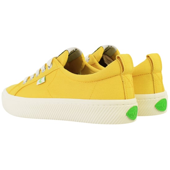 Cariuma OCA Unisex Gelbe Plimsols - Image 3