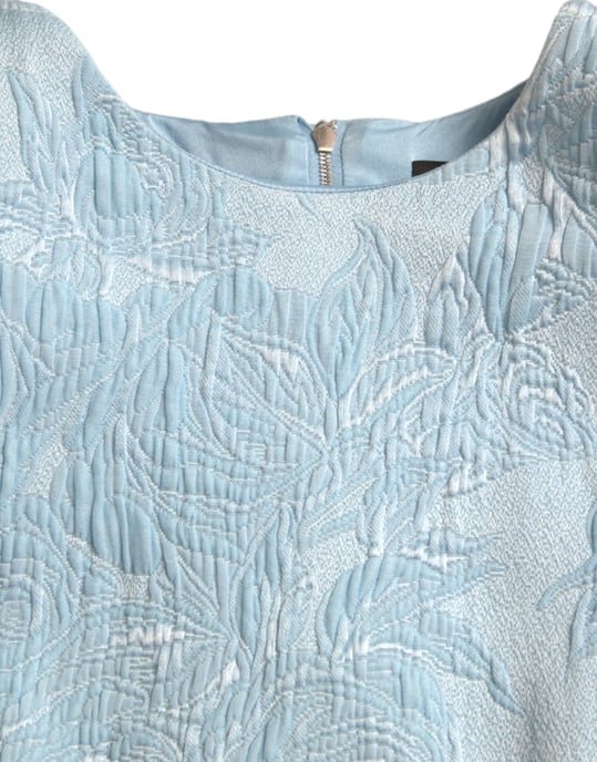 Mini-Kleid mit geprägtem Blumenmuster und Puffärmeln - Image 6
