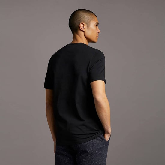 Lyle & Scott Einfarbiges T-Shirt in Schwarz - Image 2