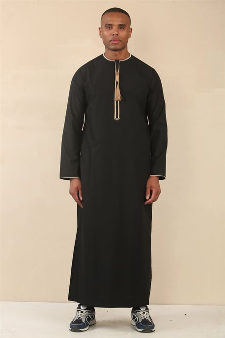 Omanisches Eid-Jubba-Gewand für Herren in Schwarz von Thobe aus Saudi-Arabien - Image 1