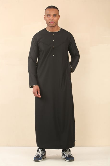 Omanisches Eid-Jubba-Gewand für Herren in Schwarz von Thobe aus Saudi-Arabien - Image 3