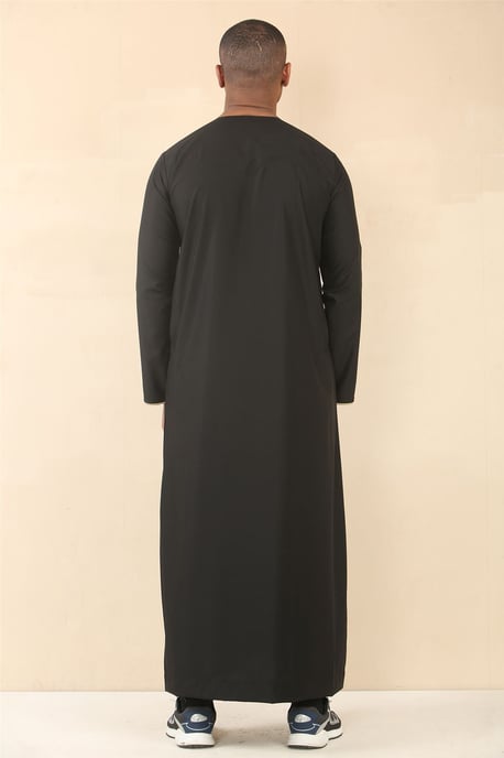 Omanisches Eid-Jubba-Gewand für Herren in Schwarz von Thobe aus Saudi-Arabien - Image 5