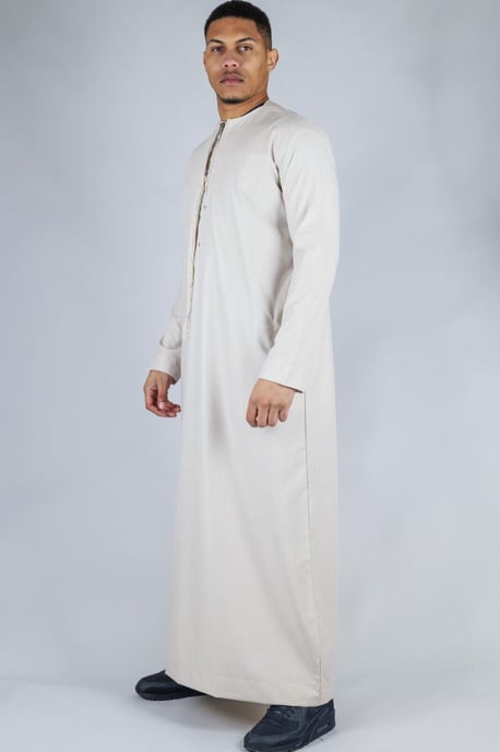 Herren Beige Thobe Emirati Islamische Jubba Robe Eid Quaste Slim Fit - Image 4