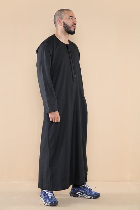 Schwarzer Thobe Jubba für Herren, saudi-arabischer Eid-Emirati-Kaftan, Jubbah-Quastenrobe - Image 2