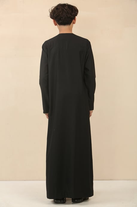 Schwarzes omanisches Eid-Thobe-Jubba-Gewand für Kinder aus den Emiraten - Image 3