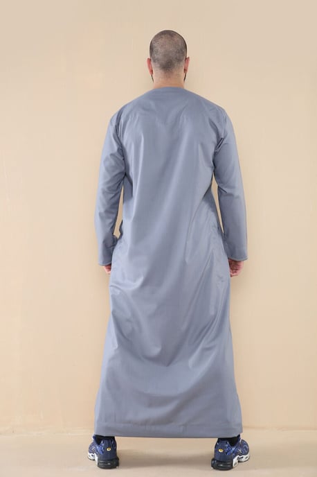 Grauer Thobe Jubba für Herren, Saudi-arabischer Eid-Emirati-Kaftan, Jubbah-Quastenrobe - Image 3