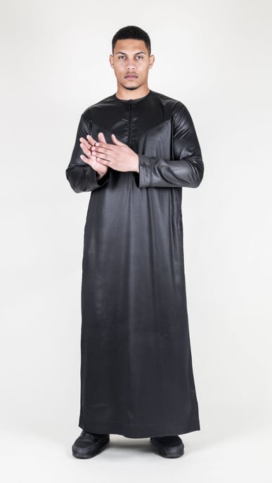 Schwarzes Thobe-Gewand für Herren aus Satin, emiratische islamische Jubba Eid, normale Passform - Image 5