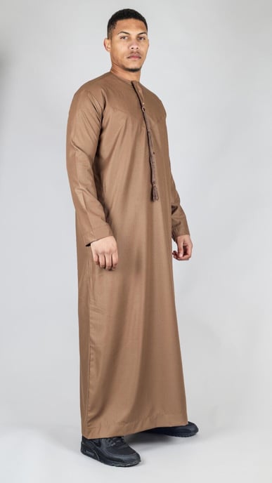 Braune Thobe Emirati islamische Jubba-Robe für Eid-Quasten, reguläre Passform - Image 2