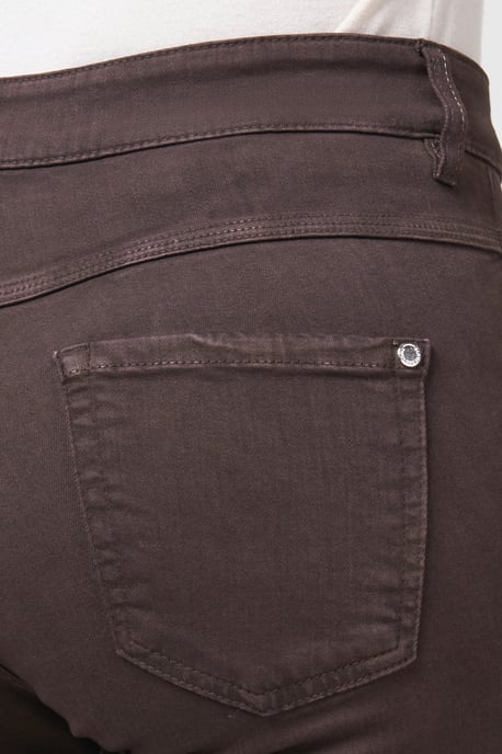 Twigie Kolorierte Shape-On Gerade Jeans Shorts | Schokolade - Image 4
