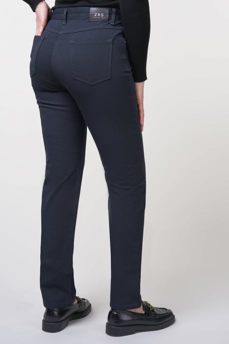 Kora Sportliche Bi-Stretch Gerade Jeans | Marineblau - Image 3