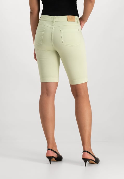 Sarah Bermuda-Shorts | Frühlingsgrün - Image 3
