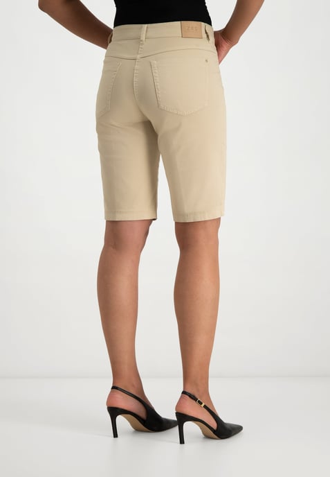 Sarah Bermuda-Shorts | Stone - Image 3