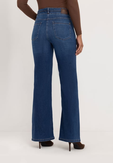 Sarah Bootcut-Jeans | Authentisches Blau - Image 3