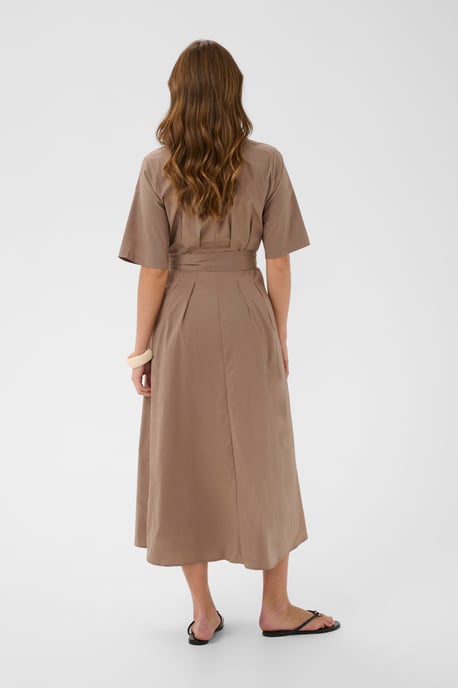 Kleid CUnizzy Kleid Feminine - Image 3