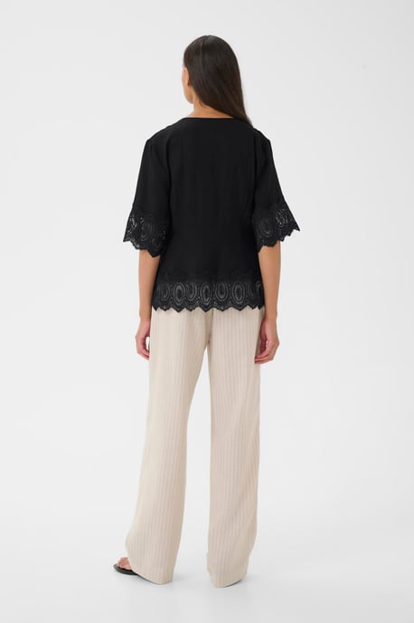Kurzarm-Bluse KBUrith Kurzarm-Bluse Feminine - Image 2
