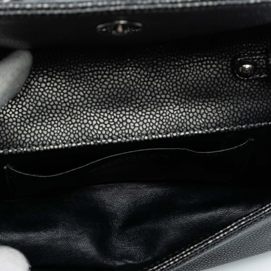 Gebrauchte Cc Metallic Caviar Geflochtene Ketten-Clutch mit Tragegurt - Image 4