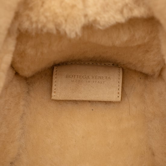 Gebrauchte kleine Suede- und Schafsleder-Maxi-Intrecciato-Arco-Tasche - Image 4