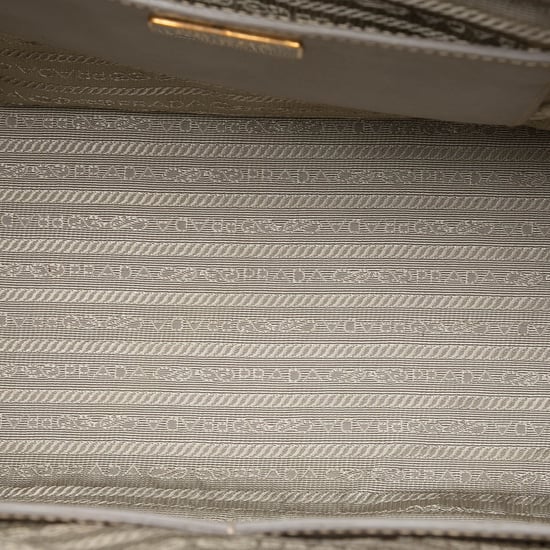 Gebrauchte große Saffiano Lux Galleria Doppelreißverschluss-Tasche - Image 4