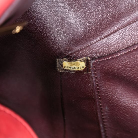 Chanel Pre-owned Gebrauchtes gefüttertes, mittelgroßes Steppmuster-CC-Flap aus Kaviarleder - Rot - Image 5