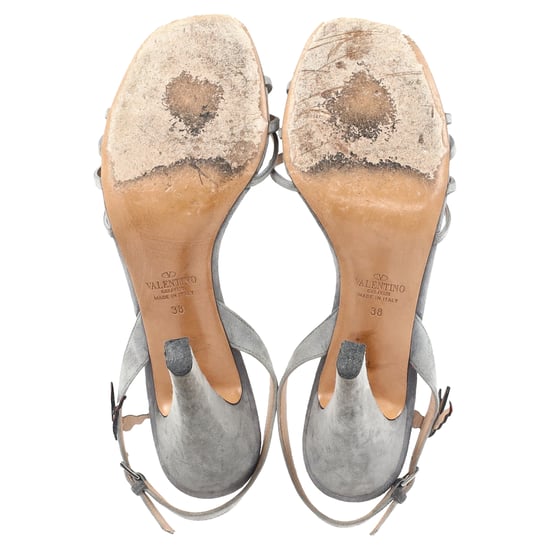 Valentino Garavani Garten der Freude Sandalen mit Absatz aus grauem Wildleder - Image 6