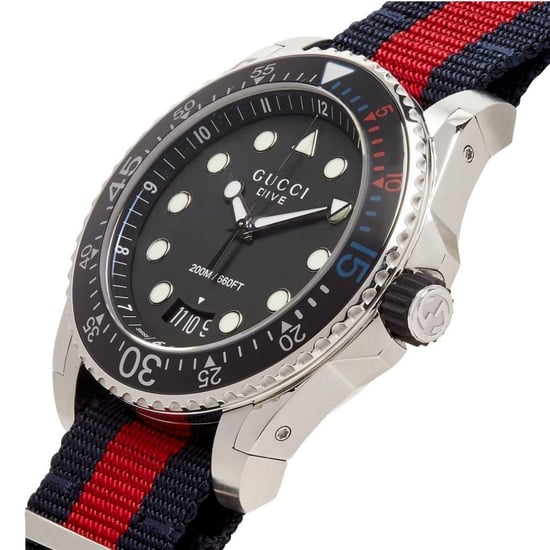 Gucci YA136210 Herren-Tauchuhr mit schwarzem Zifferblatt - stilvoll und funktionell - Image 3