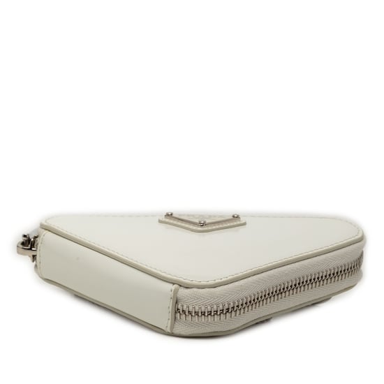 Gebrauchte Mini-Tasche aus gebürstetem Leder mit Dreieckskette - Image 3