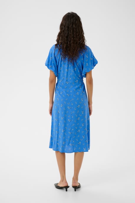 Kleid SLArjana Kleid Feminine Form - Image 3