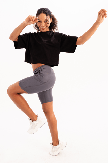 JUSTEVER 100% Baumwolle Crop-Top mit Rundhalsausschnitt, schwarz, Damen - Maia - Image 3