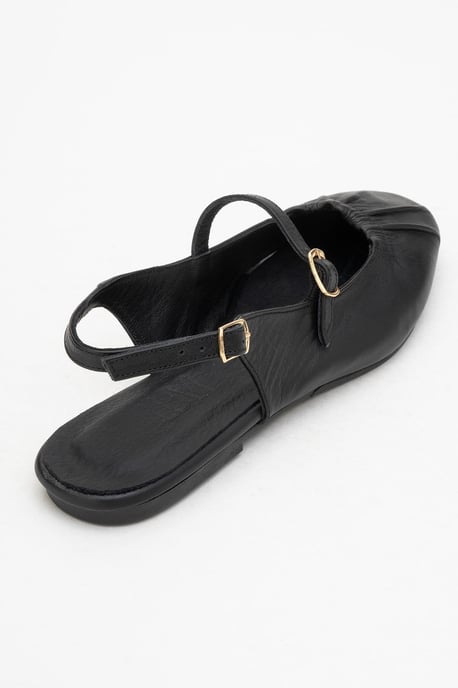 Britney Leder Closed-Toe Sandale - Image 5