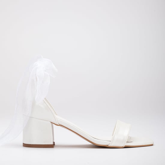 Athena Niedrig Absatz Sandalen with Ribbon - Image 1