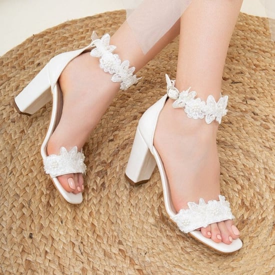 Dede Lace Bridal Heeled Sandalen - Image 2