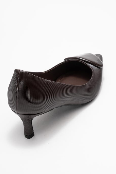 Briana Schnalle Spitzer Zehenbereich Pumps (Damen) - Image 5