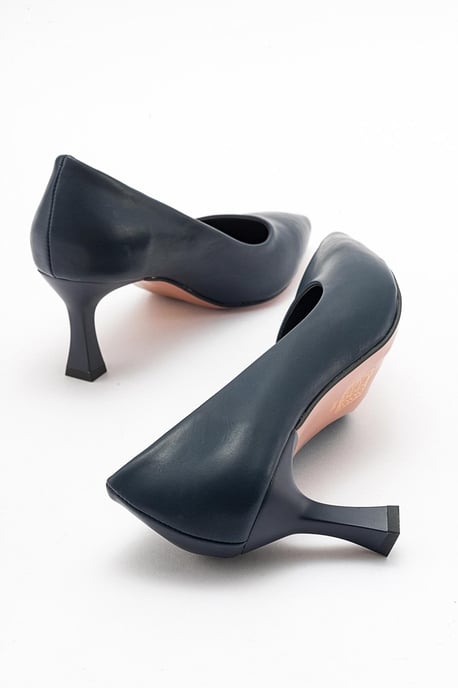 Pedra Pumps mit spitzer Zehenpartie (Damen) - Image 2
