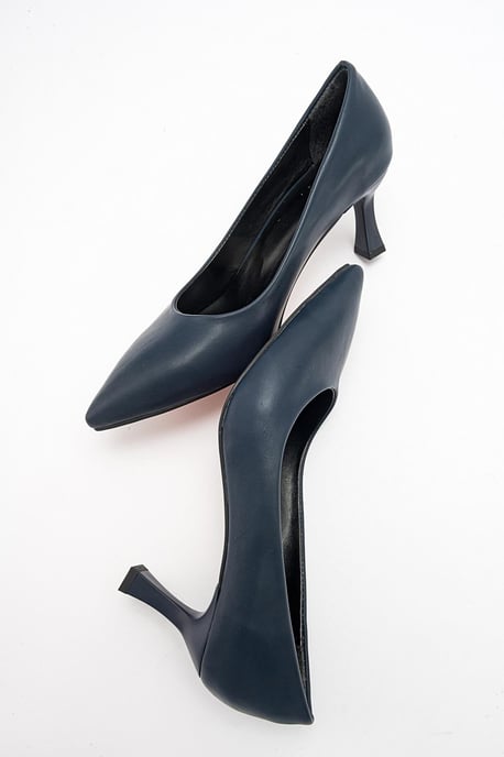 Pedra Pumps mit spitzer Zehenpartie (Damen) - Image 3