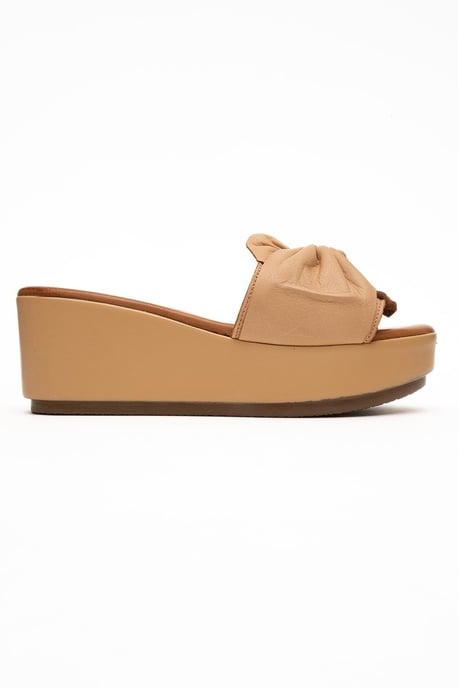 Syndra Bow Keilabsatz Leder Sandale - Image 6