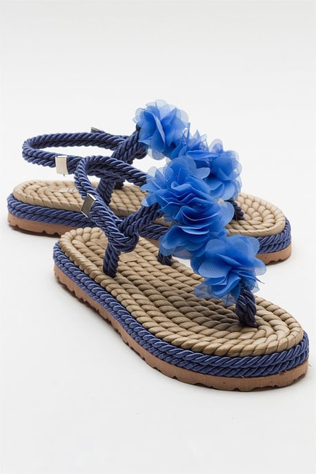 SANTRA Schnürer Thong Sandalen (Women) - Image 1