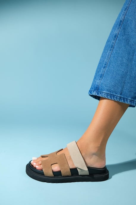 Morte Leder Slide Sandale (Women) - Image 6