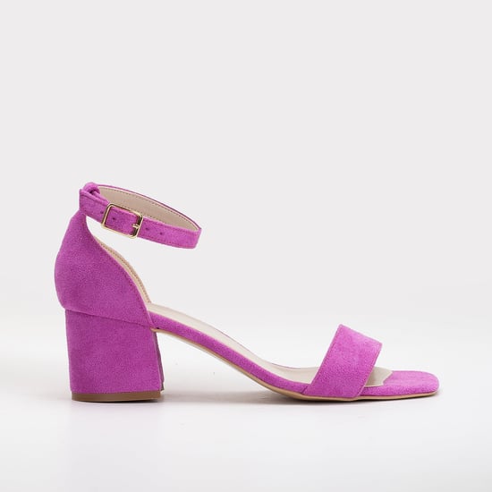 Illy Niedrig Block Absatz Sandalen with Pearls - Image 6