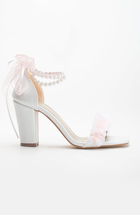 Elsa Lace Bridal Sandalen with Pearls - Image 2