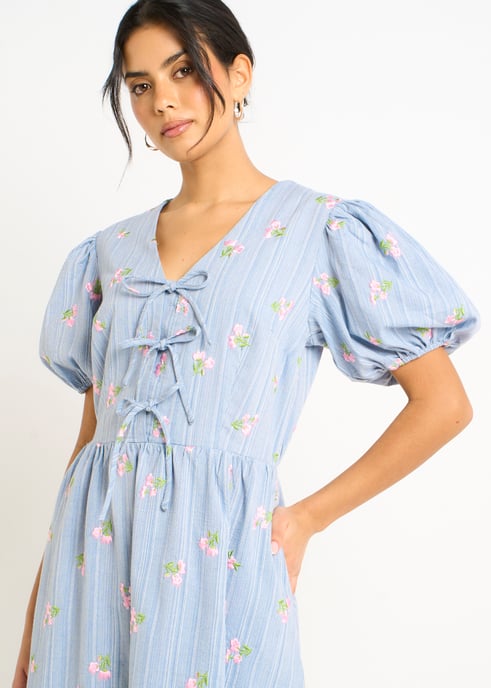 Blaues Baumwollmix-Krawattenkleid mit Puffärmeln - Image 2
