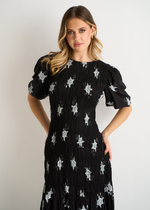 Schwarzes Midikleid mit 3/4 Ärmeln und Paisley-Rüschen - Image 2