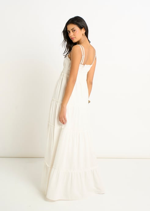 Weißes Maxikleid aus Baumwolle mit gerafften Trägern und Schlagseite - Image 4