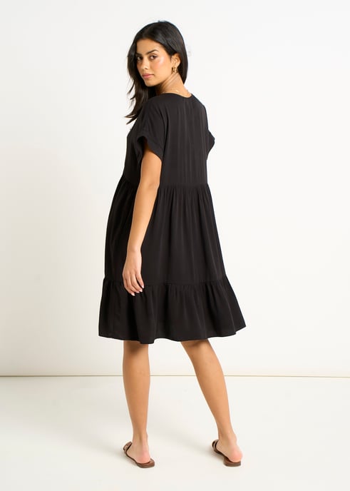 Schwarzes Mini-Smok-Kleid mit V-Ausschnitt - Image 4