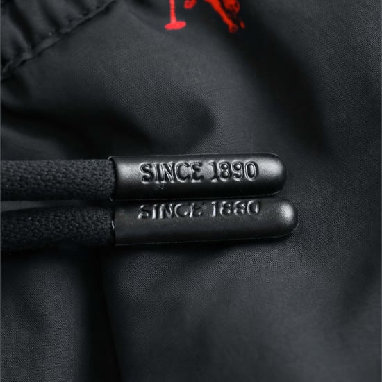 U.S. Polo Assn. Herren Badeshorts mit Allover-Logo-Design - Image 4