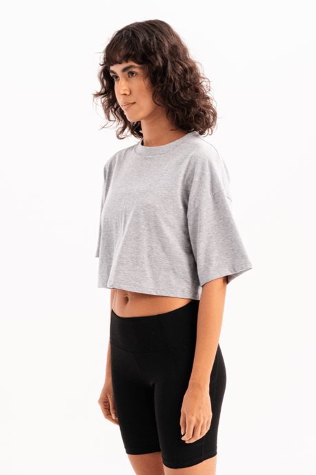 Justever Crop-Top aus 100% Baumwolle mit Rundhalsausschnitt, Modell Maia - Grau - Image 4