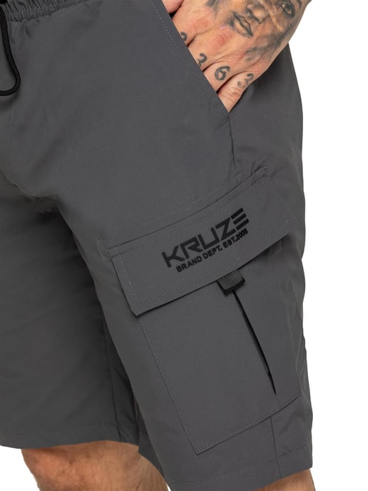 Kruze | Herren Utility Cargo Shorts - Image 2